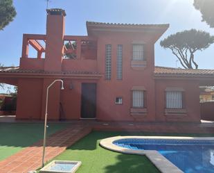 Jardí de Casa o xalet de lloguer en Chiclana de la Frontera amb Aire condicionat, Terrassa i Piscina