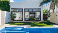 Piscina de Casa o xalet en venda en Chiclana de la Frontera amb Terrassa i Piscina