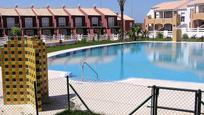 Piscina de Apartament en venda en Chiclana de la Frontera amb Terrassa, Traster i Piscina comunitària