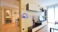 Sala d'estar de Apartament en venda en Oviedo  amb Terrassa