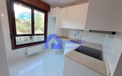 Kitchen of Flat for sale in Oviedo   with Terrace