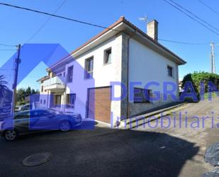 Vista exterior de Casa o xalet en venda en Oviedo  amb Calefacció i Terrassa