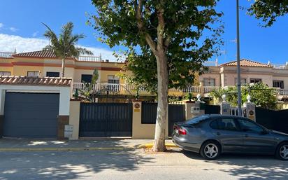 Vista exterior de Casa o xalet en venda en Chipiona amb Terrassa