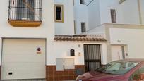 Exterior view of House or chalet for sale in Los Palacios y Villafranca  with Air Conditioner and Terrace