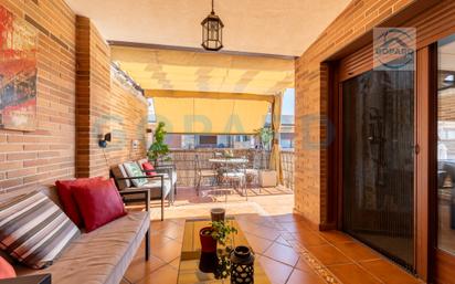 Terrassa de Casa adosada en venda en Villanueva de la Cañada amb Aire condicionat, Terrassa i Piscina