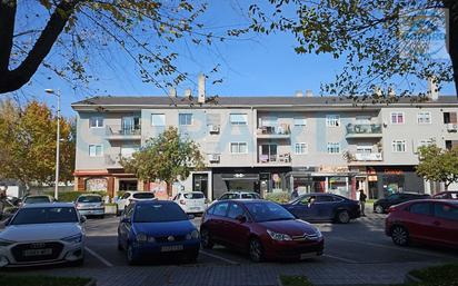 Vista exterior de Local en venda en Villanueva de la Cañada amb Aire condicionat i Calefacció