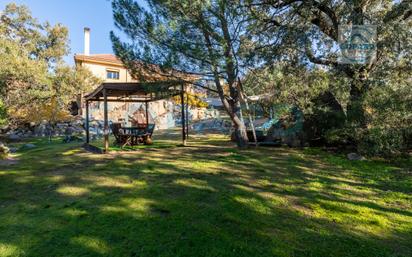 Garden of House or chalet for sale in Valdemorillo  with Air Conditioner, Heating and Private garden