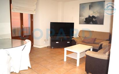 Living room of Flat to rent in San Lorenzo de El Escorial  with Heating, Furnished and Washing machine