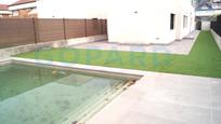 Swimming pool of Single-family semi-detached to rent in Villanueva de la Cañada  with Air Conditioner, Heating and Private garden