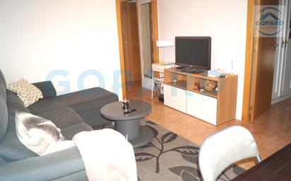 Living room of Flat for sale in Villanueva de la Cañada  with Heating, Terrace and Furnished