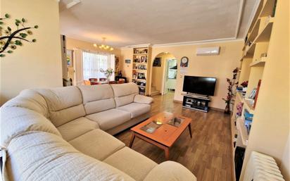 Sala d'estar de Casa o xalet en venda en San Javier amb Aire condicionat, Terrassa i Piscina