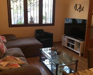 Sala d'estar de Casa adosada en venda en Cartagena amb Aire condicionat i Terrassa