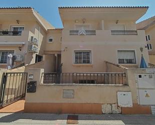 Vista exterior de Casa o xalet en venda en San Pedro del Pinatar amb Aire condicionat i Terrassa