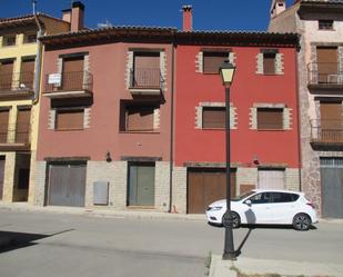 Vista exterior de Casa o xalet en venda en Camarena de la Sierra amb Balcó