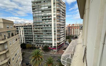 Exterior view of Attic to rent in  Valencia Capital  with Air Conditioner and Terrace