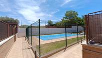 Piscina de Casa adosada en venda en Casarrubios del Monte amb Terrassa