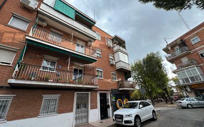 Exterior view of Flat for sale in Villaviciosa de Odón  with Air Conditioner and Terrace