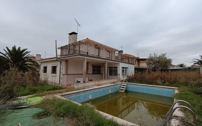 Piscina de Casa o xalet en venda en Camarena amb Aire condicionat, Calefacció i Jardí privat