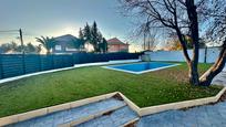 Swimming pool of House or chalet for sale in Casarrubios del Monte  with Air Conditioner, Heating and Private garden