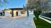 Exterior view of House or chalet for sale in Casarrubios del Monte  with Air Conditioner, Heating and Private garden