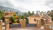 Exterior view of House or chalet for sale in Marbella  with Terrace and Swimming Pool