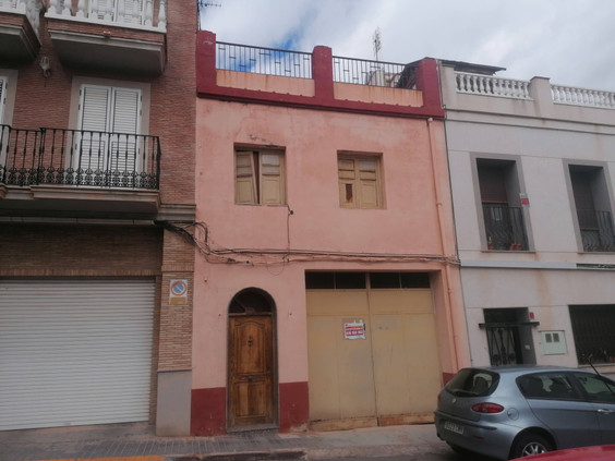Casa en venta  en Calle BLASCO IBAÑEZ, La Vall d'Uixó