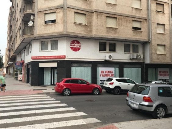 Local - 1ª línea comercial en venta  en Castellón de la Plana / Castelló de la Plana