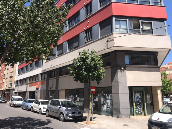 Local en venta  en Calle PINTOR SOROLLA, Castellón de la Plana / Castelló de la Plana