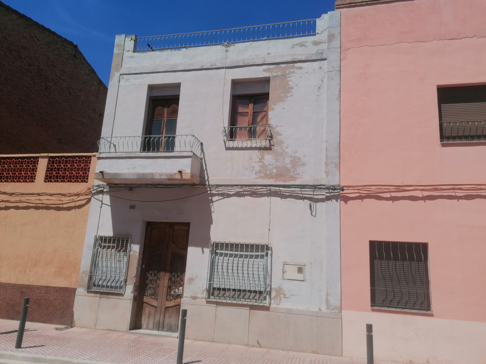 Chalet adosado en venta  en Calle MOSEN JUAN MIRALLES, Alquerías del Niño Perdido