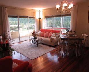 Sala d'estar de Pis en venda en Sabiñánigo amb Terrassa i Balcó