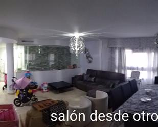 Sala d'estar de Casa o xalet en venda en Milagros amb Aire condicionat i Terrassa