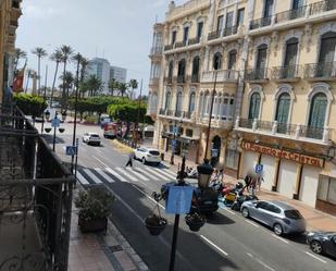 Vista exterior de Oficina en venda en  Melilla Capital amb Aire condicionat