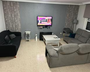 Sala d'estar de Casa adosada en venda en  Melilla Capital amb Aire condicionat i Terrassa