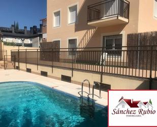 Piscina de Pis de lloguer en Torrelodones amb Terrassa