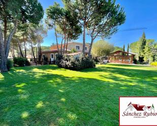 Jardí de Casa o xalet en venda en Galapagar amb Aire condicionat, Terrassa i Piscina