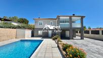Exterior view of House or chalet for sale in Torrejón del Rey  with Air Conditioner, Terrace and Swimming Pool