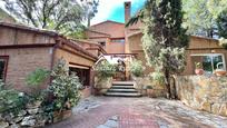 Jardí de Casa o xalet en venda en Boadilla del Monte amb Aire condicionat, Terrassa i Piscina