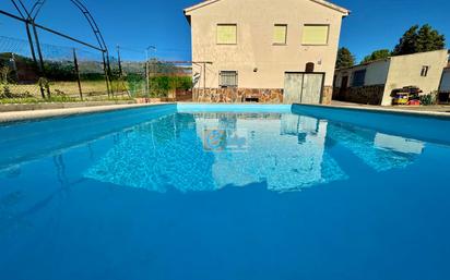 Swimming pool of House or chalet for sale in Palomeque  with Swimming Pool