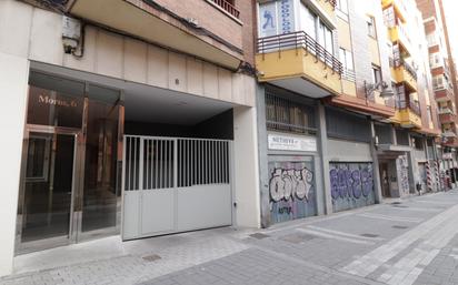 Vista exterior de Pis en venda en Valladolid Capital amb Terrassa