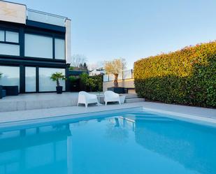 Swimming pool of Single-family semi-detached for sale in Donostia - San Sebastián   with Terrace and Swimming Pool