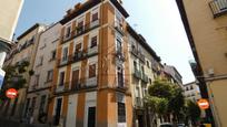 Vista exterior de Piso en venta en  Madrid Capital