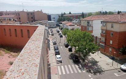 Vista exterior de Àtic en venda en Zamora Capital  amb Terrassa