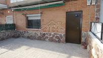 Vista exterior de Casa o xalet en venda en Seseña amb Terrassa i Balcó