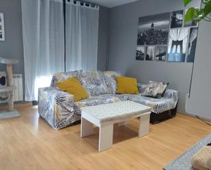 Sala d'estar de Casa o xalet en venda en Pueyo de Santa Cruz amb Terrassa i Balcó