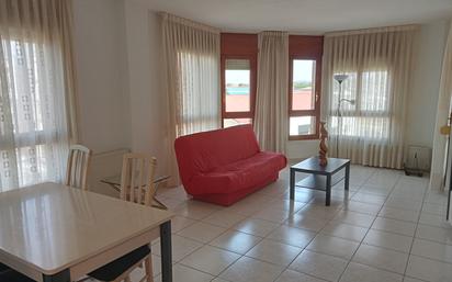 Sala d'estar de Dúplex en venda en Monzón amb Aire condicionat, Terrassa i Balcó