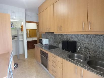 Küche von Wohnung zum verkauf in  Lleida Capital mit Terrasse