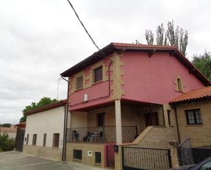 Vista exterior de Casa adosada en venda en Sajazarra amb Terrassa