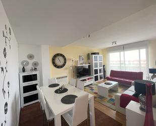 Sala d'estar de Apartament en venda en Cirueña amb Terrassa i Balcó