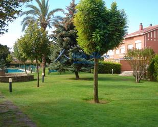 Jardí de Casa adosada en venda en Haro amb Terrassa