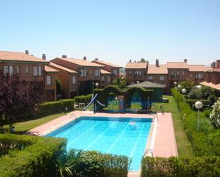 Swimming pool of Single-family semi-detached for sale in Haro  with Heating, Private garden and Parquet flooring